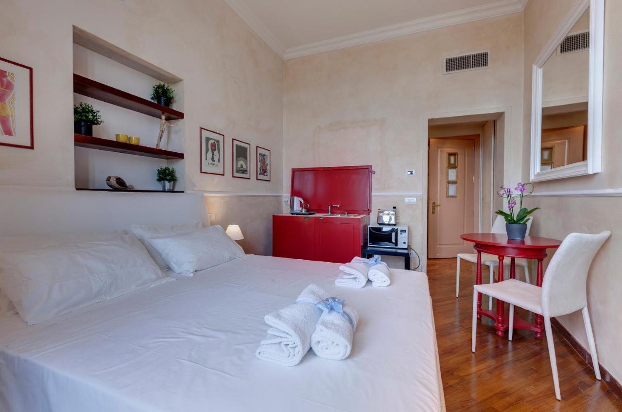 Mamo Florence - Thelma & Louise Apartments Florença Exterior foto